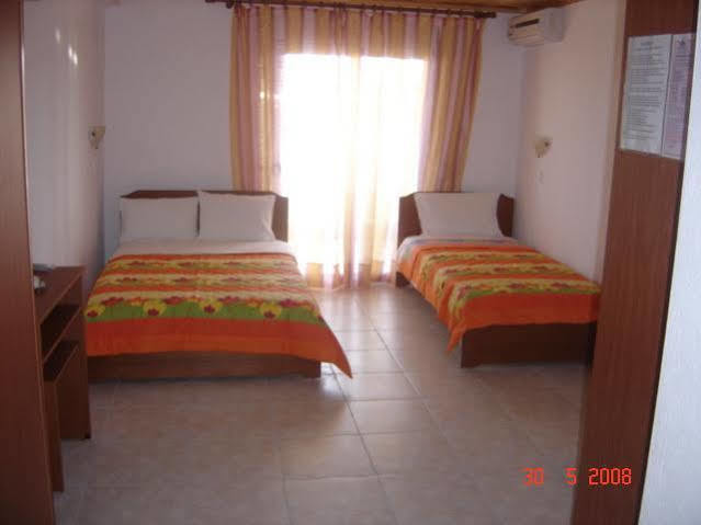 Hotel Angela Asprovalta Exterior photo